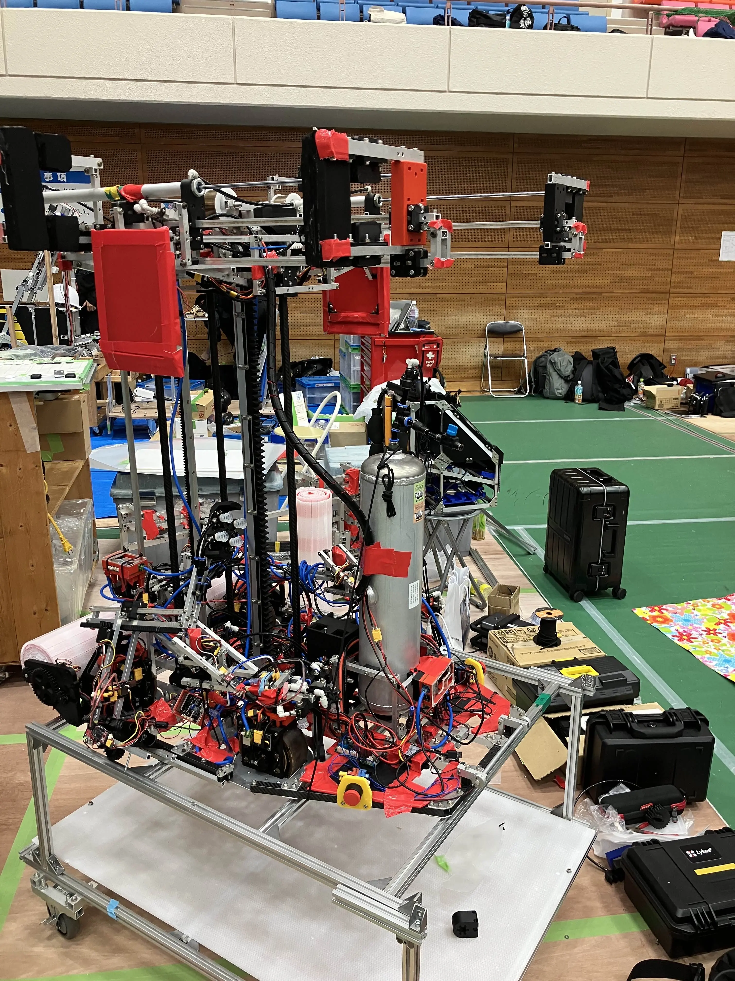 ロボコン部の画像の3枚目